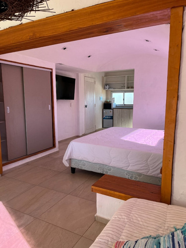Imagen 12 de 28 de En Venta - Hermoso Complejo De 4 Apartamentos Con Piscina En Punta Del Diablo