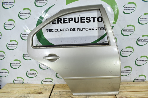 Puerta Trasera Derecha Vw Bora 2009 Original 3533057