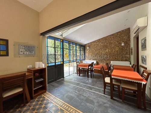 Imagen 2 de 12 de En Venta Posada Con 9 Habitaciones Colonia Del Sacramento