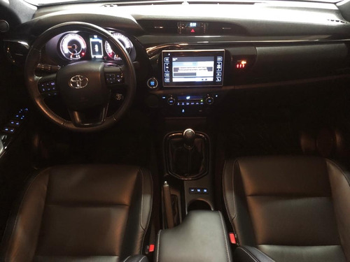 Toyota Hilux 2.8 Cd Srx 177cv 4x2