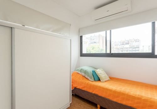 Venta Tríplex 4 Amb Terraza/pileta Pque Centenario