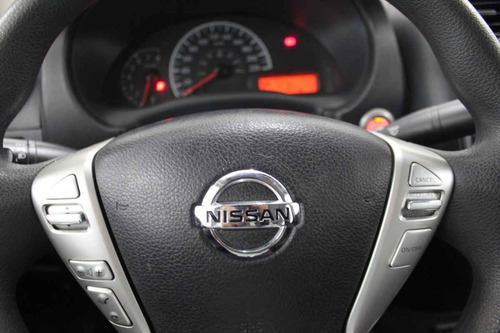 Imagen 14 de 15 de Nissan Versa 2018 4 Cilindros