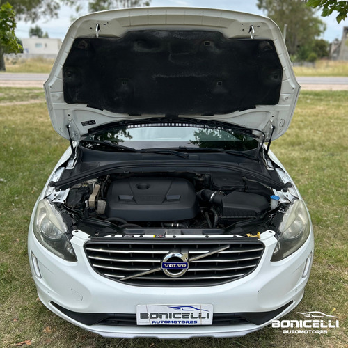 Volvo XC60 2.5 T5 Momentum