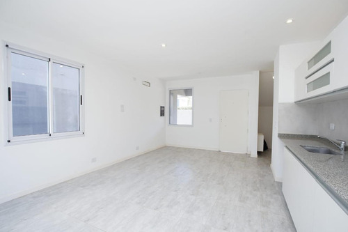 Dúplex En Venta - 2 Dormitorios 2 Baños - Pilar