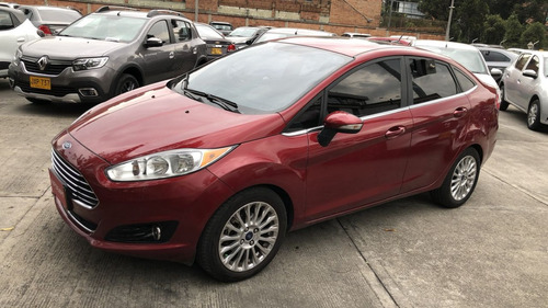 Ford Fiesta Titanium Sedan Sec 1,6