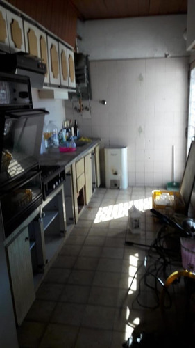 Imagen 7 de 16 de Chalet A Reciclar Sobre Lote De 20x65. Ideal Constructor