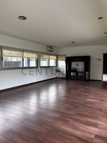 Casa En Alquiler En City Bell - 473 135 Y 136