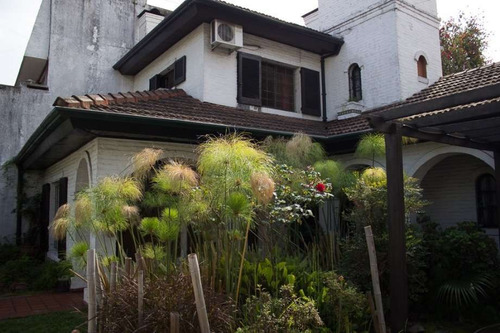 Imagen 1 de 14 de Chalet En Venta En Haedo Norte