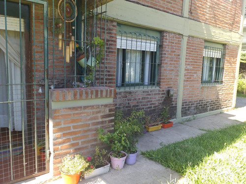 Ph En Venta - 2 Dormitorios 1 Baño - Cochera - 50mts2 - Manuel B. Gonnet, La Plata