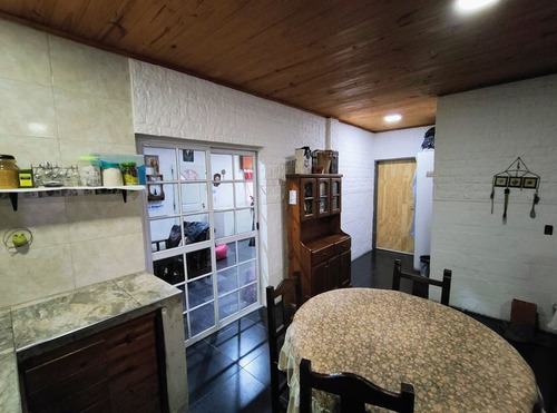 Venta Casa 5 Amb Tristán Suarez Parrilla/cochera.