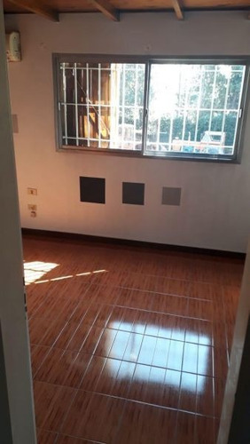 Casa 5 Ambientes Con Cocheras Cubiertas Parque