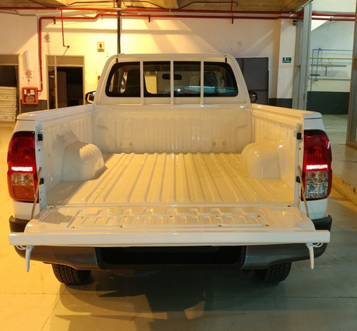 Toyota Hilux 2.4 Cs Dx 150cv 4x4 My21