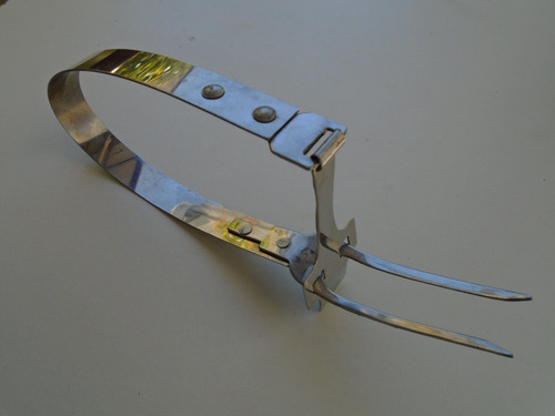 Tenedor Expulsador Acero Inoxidable (Usado)