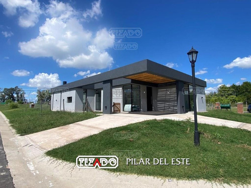 Casa  En Venta En Santa Elisa, Pilar Del Este, Pilar