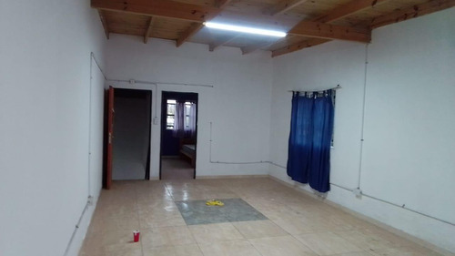 Casa En Venta - 2 Dormitorios 2 Baños - 1.250mts2 - Arana - La Plata