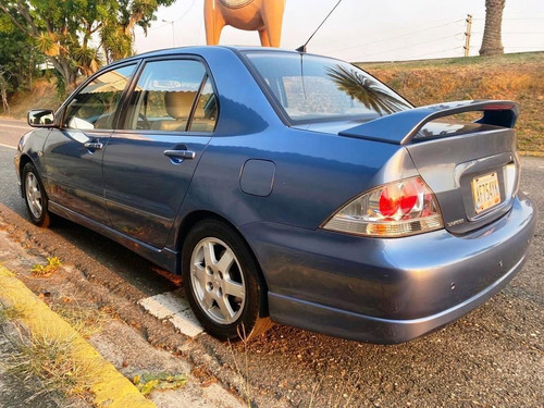 Imagen 4 de 7 de Mitsubishi Lancer Touring 2013 4x2 Sincrónico