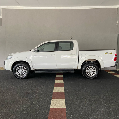 Toyota Hilux 2.7 Srv Cab. Dupla 4x4 Flex Aut. 4p