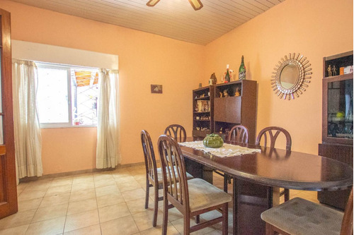Imagen 9 de 30 de Venta Casa Lote Propio 7 Ambientes En Pompeya