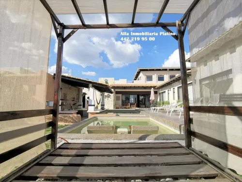 Residencia Con Alberca En Balcones De Juriquilla
