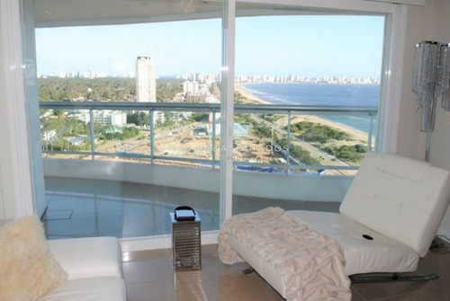 Departamento De 2 Dormitorios En Torre Aquarela, Mansa, Punta Del Este-ref:32