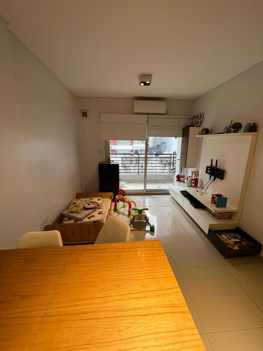 Departamento En Venta De 3 Ambientes Con Cochera Fija En Villa Crespo Y Amenities Oportunidad