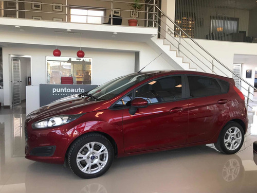 Imagen 2 de 15 de Ford Fiesta Kinetic Design 2014 1.6 Sedan S Plus 120cv