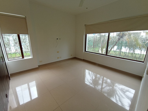 Imagen 21 de 30 de Zona Norte - Venta De Casa En Barcelona De Indias.