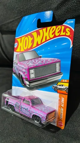 Hot Wheels 83 Chevy Silverado Black Widow Rosa | MercadoLivre