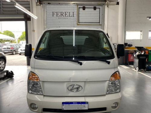 Imagem 3 de 10 de Hyundai Hr 2.5 Tci Hd Longo Sem Caçamba 4x2 8v 97cv Turbo In
