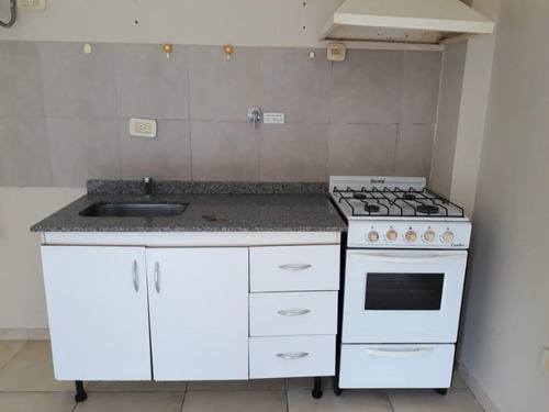 Imagen 3 de 6 de Departamento En Venta En Moron Centro