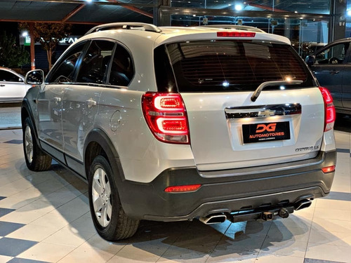 Chevrolet Captiva Ls 2.4n 7 Plazas 2016 78.000km Gris