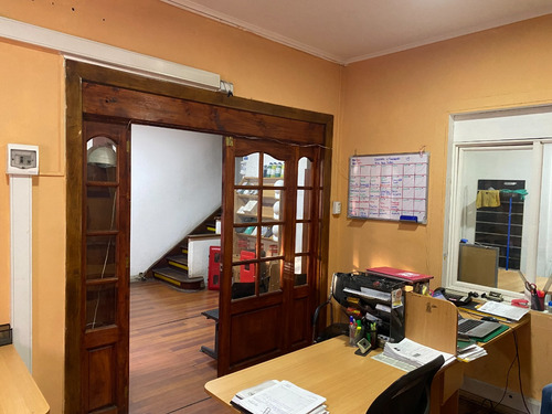Oportunidad: Oficina Comercial Frente Al Parque O'higgins