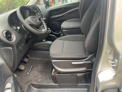 Imagen 10 de 11 de Mercedes Benz Vito Furgon Mixto Plus 2022 0km Patentada!!