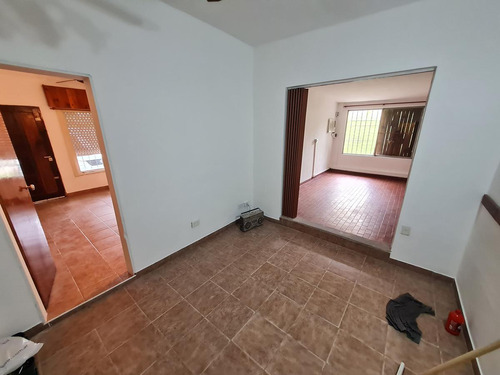 Casa En Venta, Los Polvorines. Excelente Ubicacion, Oportunidad. Retasada.