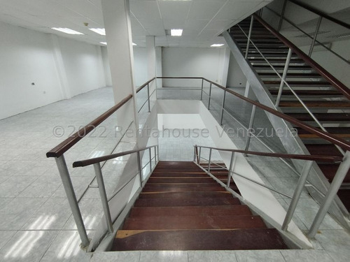 Imagen 9 de 12 de Livy Ramírez Vende Edificio En Los Dos Caminos Mls #23-7680