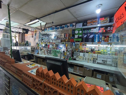Ferretería En Venta En Catia 24-28724 A.j