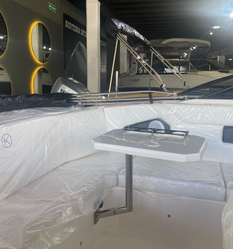 Imagen 7 de 19 de Klase A K210 F/b Con Motor Mercury 150 Hp