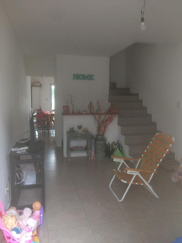 Imagen 8 de 16 de Duplex Dos Dormitorios, Jardin Y Cochera En Venta.
