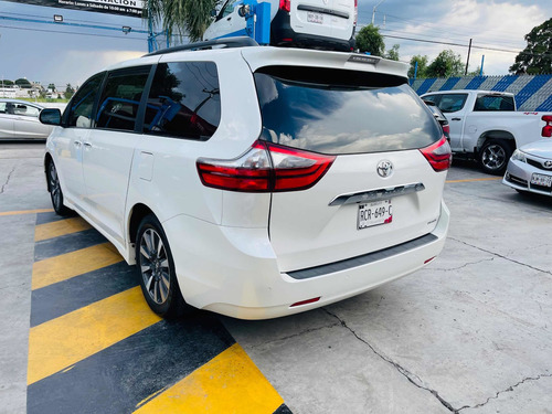 Imagen 6 de 14 de Toyota Sienna 2020 3.5 Limited At