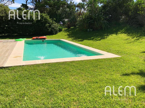 Avestruz Y Paraiso - Casa 4 Dormitorios - Carilo