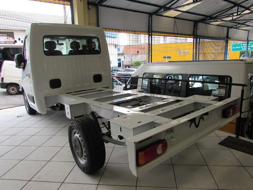 Imagem 7 de 15 de Renault Master Chassi 2021/2022