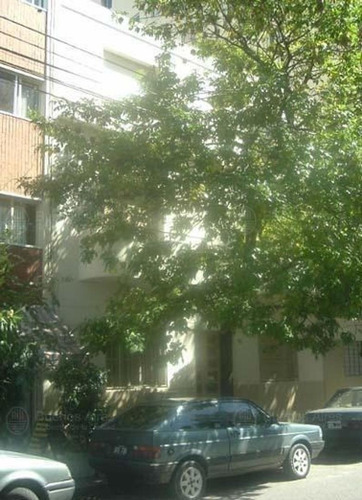 Departamento 2 Amb. C./ Patio - Parque Patricios