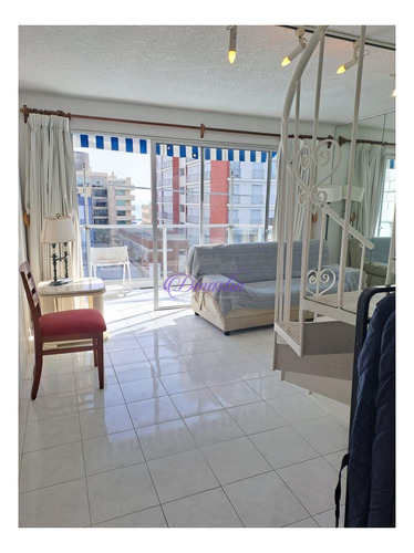 Imagen 2 de 19 de Venta Y Venta Temporario Apartamento Penthouse De 2 Dormitorios En Península, Punta Del Este.