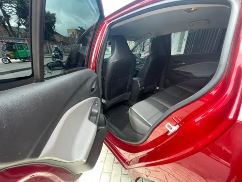 Chevrolet Onix 1.0T Premier Sedan At