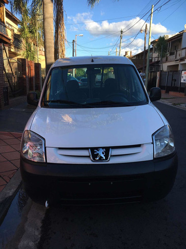 Peugeot Partner 2017 1.4 Furgon Presence Aa