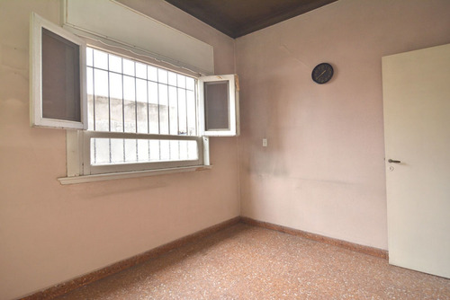 Imagen 27 de 30 de Ph Venta A Reciclar Con Terraza Propia Y Parrilla