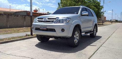 Toyota Fortuner Sr5