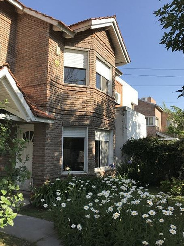 Casa De 3 Dormitorios - Aldea Fisherton - Las Torcazas