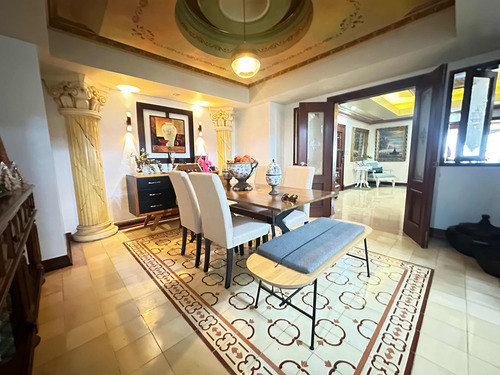 Penthouse En Bella Vista Sur, Muchos Parqueos Oportunidad