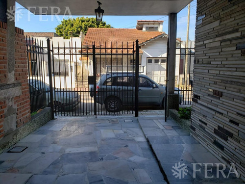 Imagen 4 de 14 de Venta Ph 2 Ambientes Con Espacio Guardacoches, Patio Y Terraza En Sarandí (30183)